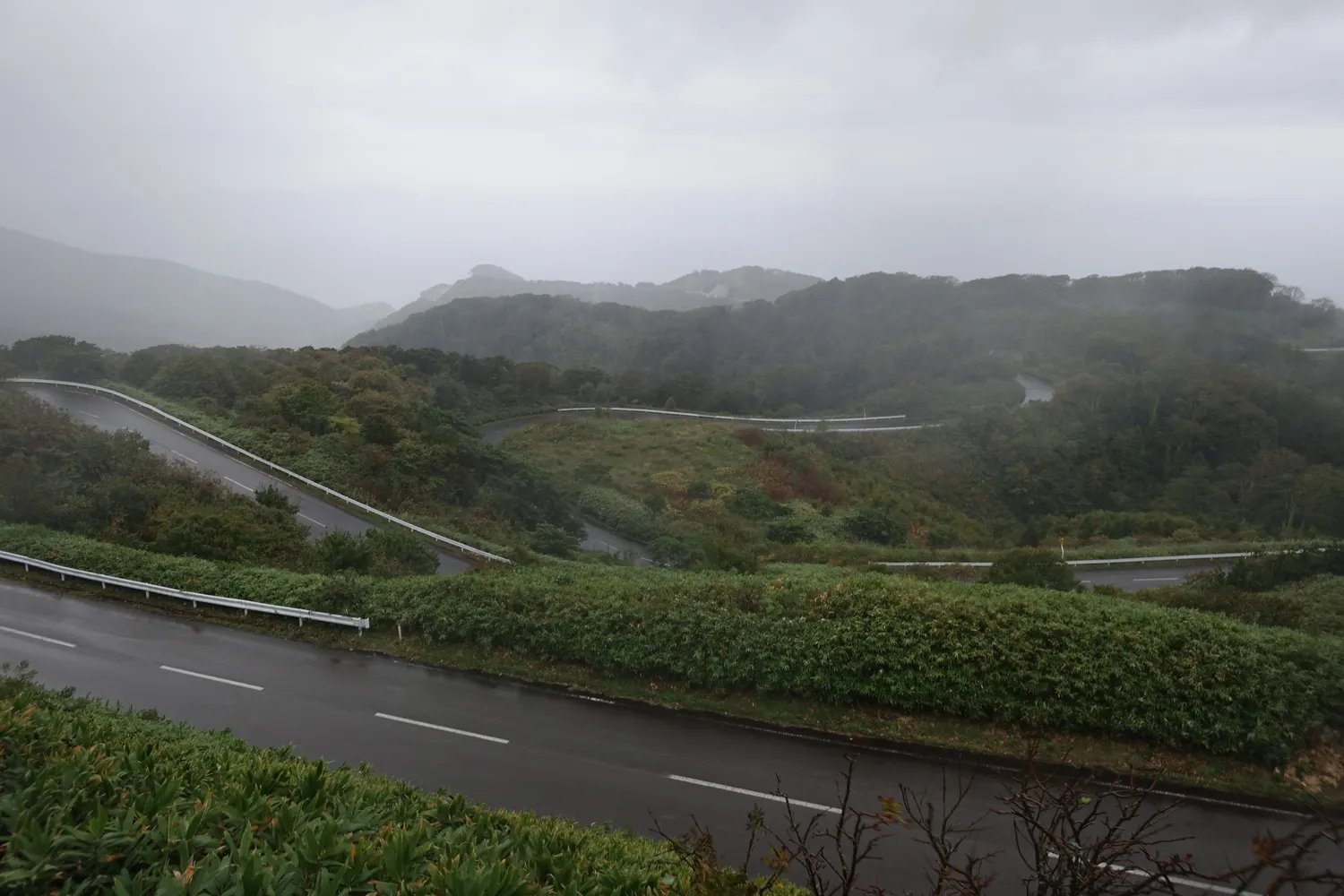 眺瞰台から見下ろす国道339号の実写真