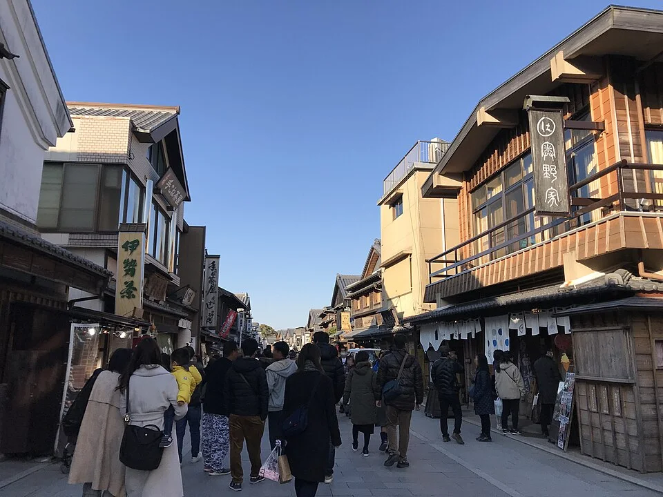 伊勢神宮内宮前のおはらい町の通り