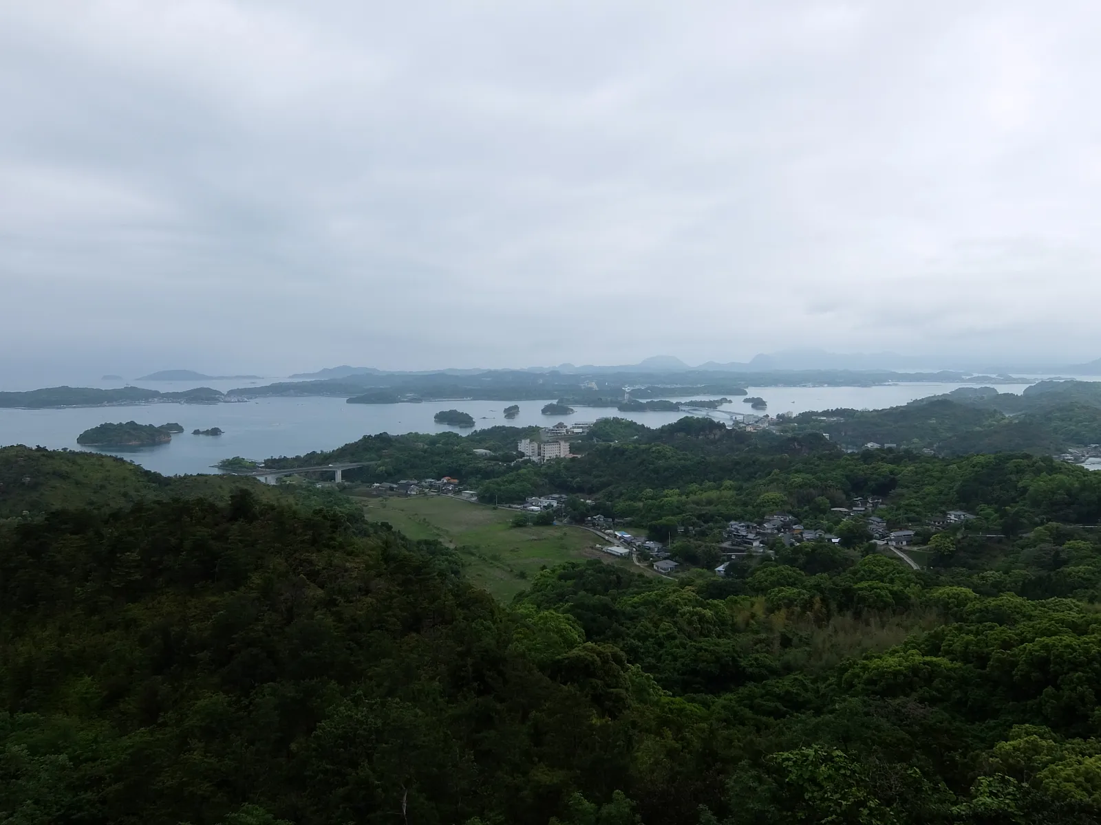 千巌山から望む天草松島と天草五橋