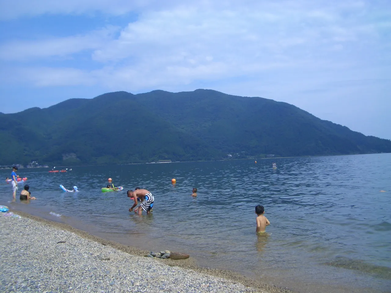 マキノサニービーチの高木浜と琵琶湖